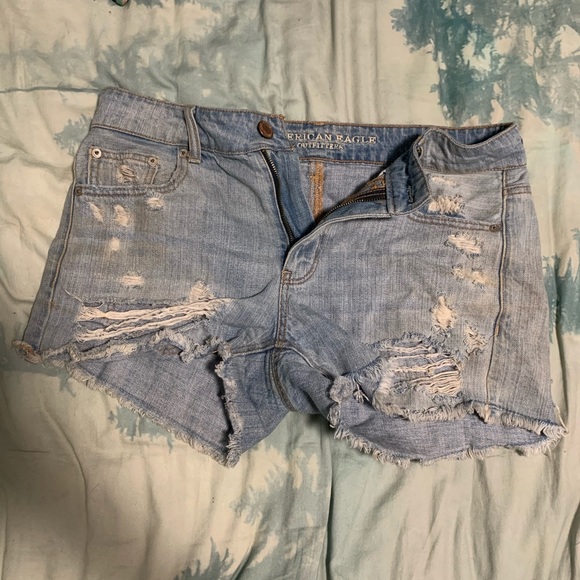 American Eagle Outfitters distressed Jean shorts - Picture 1 of 2